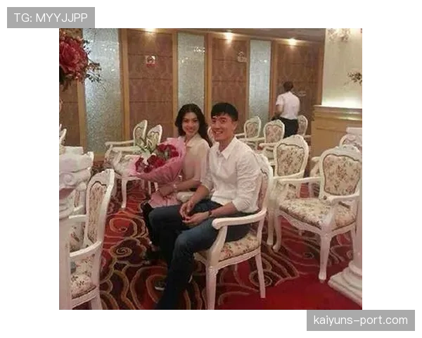 刘翔开豪车排队点外卖，这阵仗我竟然比谁都想知道他点了啥